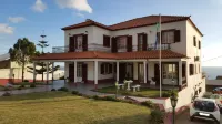 TOURIST VILLA in Ponta Delgada, São Miguel up to 8 pax w/ sea view