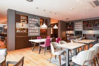 Premier Inn Karlsruhe City am Wasserturm - breakfast