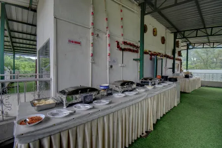 Elite Hotel Отели в г. Kune N.m.