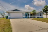 Port Charlotte Home w/ Pool - 8 Mi to Beaches! Hotel di Manasota Key