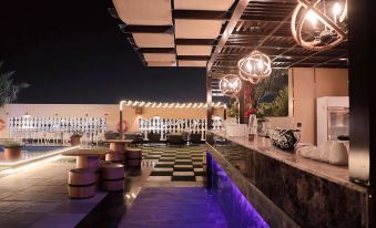 La Zona Continental Hotel
