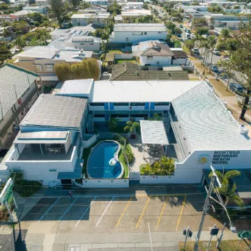 Montego Mermaid Beach Motel Отели рядом с достопримечательностью «Берли-Хедз»