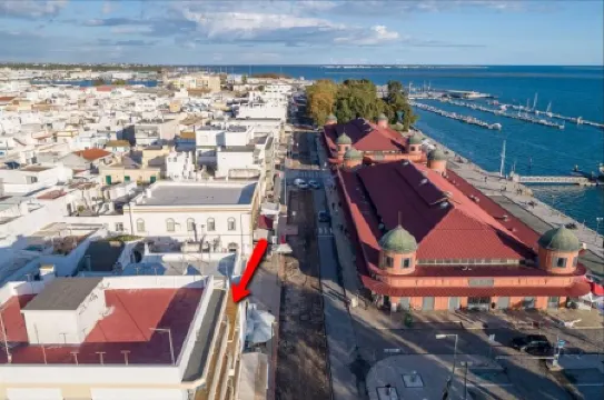 100 m2 apartment in Olhão, central, for rent.