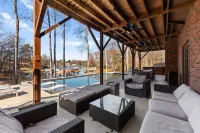 Winding down by Avantstay Sleeps 20 + Dock, View