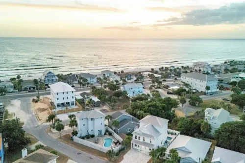 Modern 5bdr w/ Private Pool, 2 min Walk to the Beach! Montoute by Avantstay