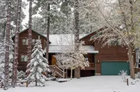 Sleeps 30+ Hotels in Pinetop-Lakeside