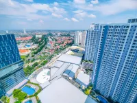 Warm 3BR Direct Access To Mall La Riz Supermall Mansion Apartment By Travelio