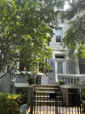4-bedroom 3.5-bath house in gorgeous Downtown Washington DC Walk Everywhere Hotels in Bloomingdale
