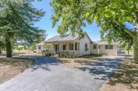 Spacious Coarsegold Getaway ~ 34 Mi to Yosemite!