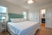 Gulf Shores Cottage w/ Water Views, Walk to Beach! - Merinäköala