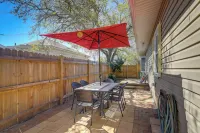 Lovely Morehead City Home w/ Fire Pit & Gas Grill - Pet friendly