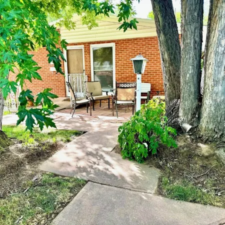 Free e-bikes! Near hiking and Uni of Colo!