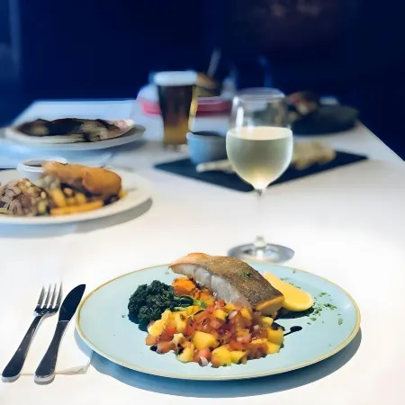 The Bowral Hotel Отели в г. Джоадджа