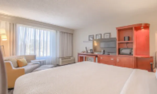 Courtyard Gulf Shores Craft Farms