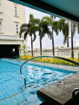 Modern-esque Room at Megaworld