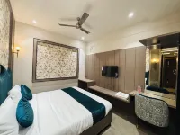 Hotel Royal Nest - جاكوزي