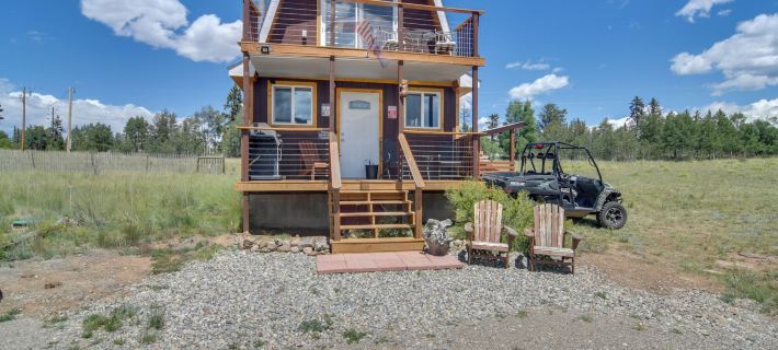 Secluded Jefferson Cabin w/ Deck + Mountain Views! Hotels in Park County