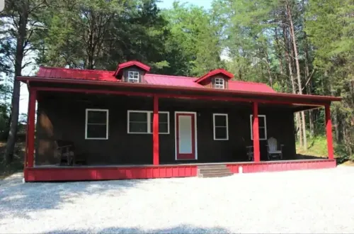 Deer Lodge  (Secluded in Amish Country and peaceful)