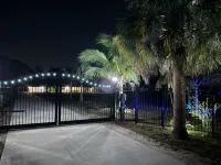 Elwood Park Gem: Spacious 3br Prime Location 3 Bedroom Home Hotel a Manatee County
