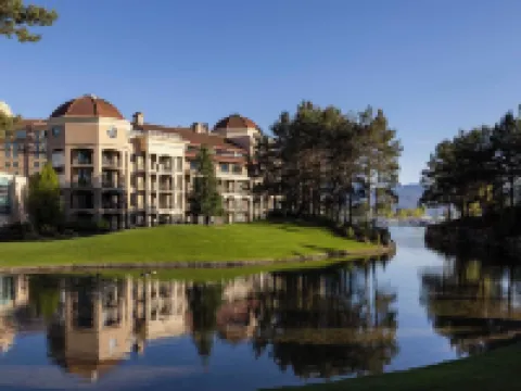 The Royal Kelowna - Bellstar Hotels & Resorts Hotels in Kelowna