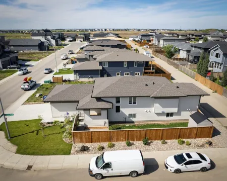 Quiet Executive 2-Bed, 2-Bath Upper Suite | Private Entry | Ideal Longer Stays