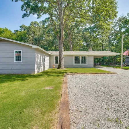 Walk to Marina & Lake: Family Retreat in Afton!