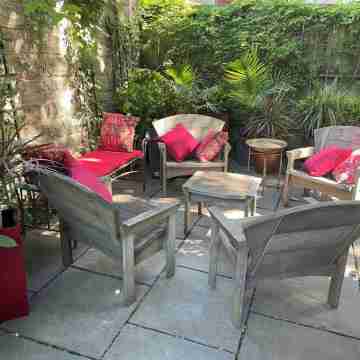 Spacious home in Harvard Square with permitted free on street parking Hotel Exterior