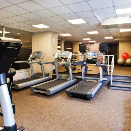 The Westin Poinsett, Greenville Отели рядом с достопримечательностью «Театр Warehouse»
