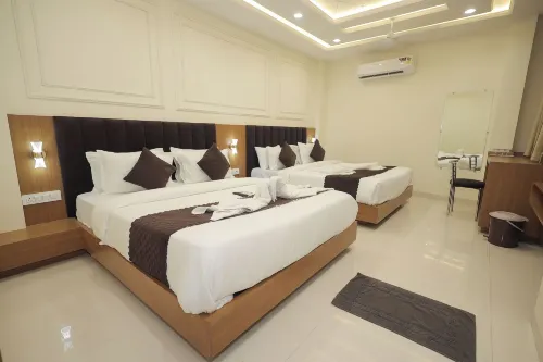 โรงแรม เนฮา พาเลซ