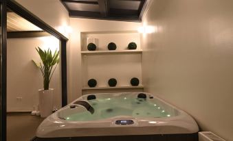 Ma Maison No9 Downtown Villa,Jacuzzi,5Bdrs,Parking