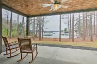 Lake Keowee Home with Balcony and Boat Dock! - Pools