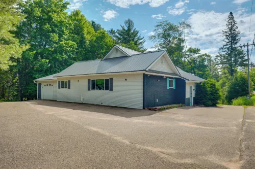 Lake Escape on Post Lake with Private Dock