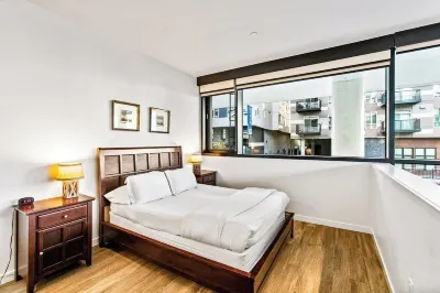 Airy and Open Corner Loft - 92 Walkscore Hotels near Redmond Reporter