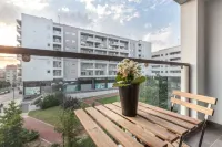 GuestReady-Broken Record|1BR apt|Balcony|Parking - Condos