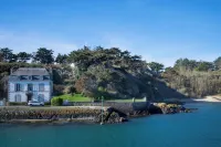 Les Hyades, port of Dahouët Hotels in Pleneuf-Val-Andre