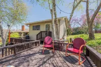 Find your Happy Place at our Country Cottage!! Hotels near Motor Mile Kia