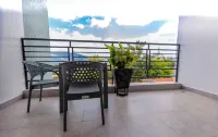 Bright Hotel and apartement Hotels near Centre Marembo