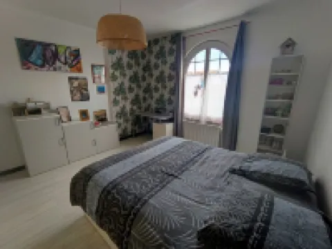 QUIET ANGLET NEAR BEACH AND FOREST