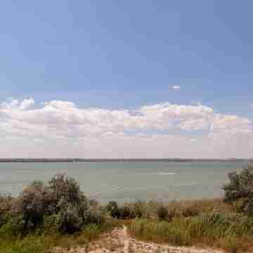 Beautiful and cozy family apartment to enjoy with you loved ones. Others