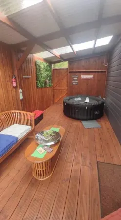 Plaine des cafres bungalow with jacuzzi