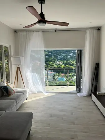 Modern condo close to Rodney Bay and Airport Отели в г. Grande Riviere