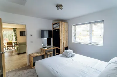 Ashenhurst; woodland lodge for 4 with hot tub, BBQ, near Alton Towers. Hotels in der Nähe von Ramshorn Estate (Amos Holiday Homes)