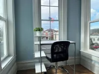 Charming 1-bedroom apartment with WiFi, AC in fabulous Huntington