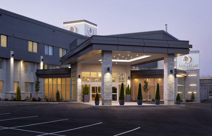 DoubleTree by Hilton Montreal Airport