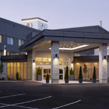 DoubleTree by Hilton Montreal Airport