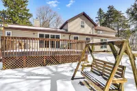 2 Mi to Road America: Pet-friendly Duplex! - 3-Star