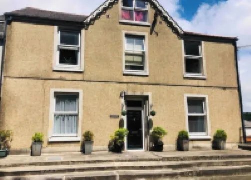 Ffau Bach - Little Den. Boutique Central Pembrokeshire.