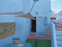 Charming house just two minutes from the historic center of Ayamonte. Hôtels à : Ayamonte