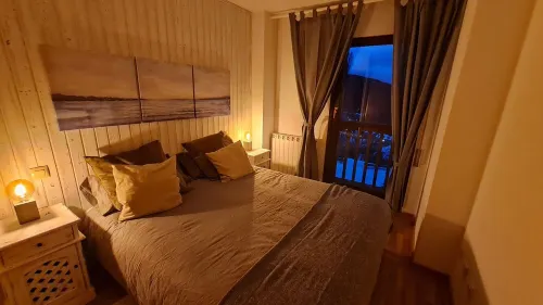 Tuhogarencerler apartment with views and sun