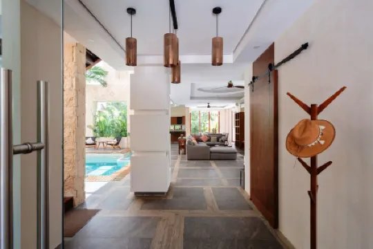 WAYAK Luxury! 5BR Private Pool & Gym, 24/7Security